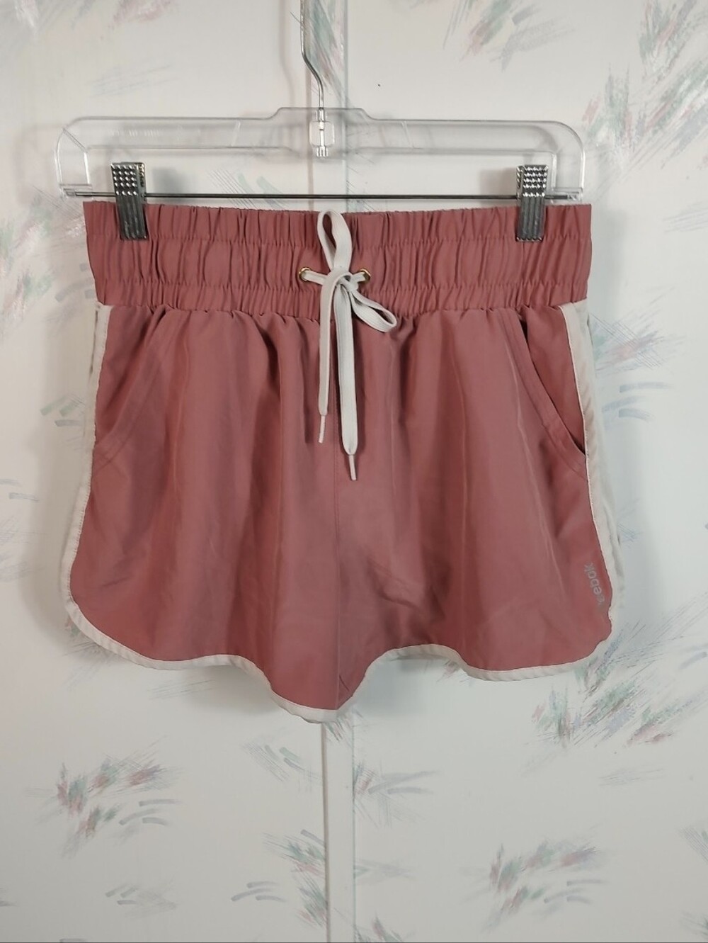 Reebok Women's Pink Athletic Shorts Tie Waist L